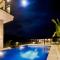 Winy-Villa Lovina