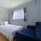 HAKUBA House LuckyStar5 next to shuttle bus station ,711 ,restaurants Modern Chalet