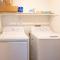 Entire Place King Bed Washer Dryer Fast WiFi 2 Cars #509 - Fort Worth