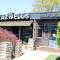 1BR King Bed near Shopping, Dining & Entertainment