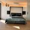Inova - Comfort Room with Private Bathroom and Shared Facilities