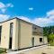 Inova - Comfort Room with Private Bathroom and Shared Facilities