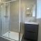 Bittern Lodge Homestay with Free Parking & Parking for cruise available, Full access to kitchen in Southampton