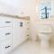Sea Miracle Villa/Beach Cottage