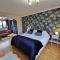 Winters Lane - Luxury for up to eight adults - You wont want to leave!!