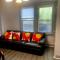 Entire 3bd Apartment mins to NYC + Free Parking - 提内克
