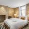 Elegant Paddington Sandstone Cottage with Parking