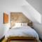 Elegant Paddington Sandstone Cottage with Parking