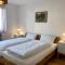 Ferienwohnung Central 1st floor - hochwertige Wohnung mit Balkon und Aufzug