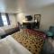 Econo Lodge Inn & Suites Murfreesboro - Murfreesboro