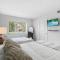 Expansive wiith pool access, 10 mins from Pompano Beach