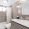 Expansive wiith pool access, 10 mins from Pompano Beach