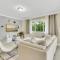 Bright Pompano Beach with pool access