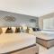 Bright Pompano Beach with pool access - Pompano Beach