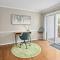 4BR Townhome, Close to Shops & Restaurants, 40 Mins to DC