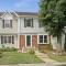 4BR Townhome, Close to Shops & Restaurants, 40 Mins to DC - Sterling