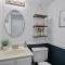 Luxury Sterling townhome - Private, Self checkin