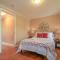 NEW! 3-story Townhome - Private, Self checkin, Quiet.
