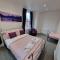 Make yourself at home! Large Rooms, Comfy