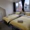 Make yourself at home! Large Rooms, Comfy