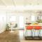 The Wesley by AvantStay Mid-Century Modern Oasis with Pool