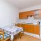 Apartments Seafront Jadranka