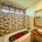 Sarin Ubud Suites by Pramana Villas - 乌布