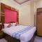 Hotel O Home Cozy Studio Collage Square Hotel Maya International Near St. Thomass Church