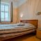 Romeo Family Apartments