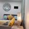 Eleg Stu Apt with Lux amnts steps frm Nautical Mile - Freeport