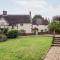 1 White House Cottages