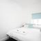 BARTON BEACHSIDE - Penthouse TwoBedroom Apartment, Double & Twins - Central Beach & Promenade Location - Over 21s, Family Friendly Only, ID Required, Stairs Access, FREE PARKING