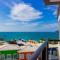 Aion Suites 302 – Lindo apartamento com Vista para o Mar, a 60m da Praia de Bombinhas, com Piscina e Academia no Rooftop.