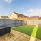 Entire Home in Swansea, near Swansea.dotcom Stadium, Sleeps 4, by Properties by O & G - Bon-y-maen