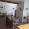 Gîte de charme - 3 chambres, 5 lits - de 4 à 7 personnes - 阿瓦同