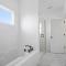 Modern & upscale home near Derby - 杰斐逊维尔