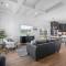 Modern & upscale home near Derby - 杰斐逊维尔