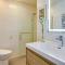 half Mi to Lake Dillon Mtn-View Condo in Frisco