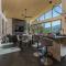 Two Dancing Trees: Modern Luxury w/ Mountain Views - بريكنريدج