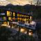 Two Dancing Trees: Modern Luxury w/ Mountain Views - بريكنريدج