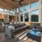 Two Dancing Trees: Modern Luxury w/ Mountain Views - بريكنريدج
