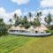 Luxury resort style Villa!