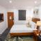 Grand Coastal Hotel