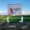 The Lazy Llama Farm Stay Shepherd Hut - Ballyshannon