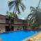 Beach Walk Resort-100 meters to Morjim Beach