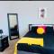 Beautiful spacious two bedroom & pool! - 亨博尔