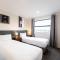 33 Star Apartment