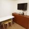 Dy Heritage Suites