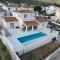 Villa Aura