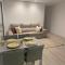 Modern Spacious Apartment - Энтронкаменту